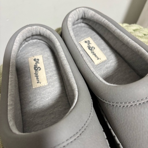 MyPillow MySlipper All Season Gray Leather Comfort Slip-On Slippers NWOB - Picture 6 of 8